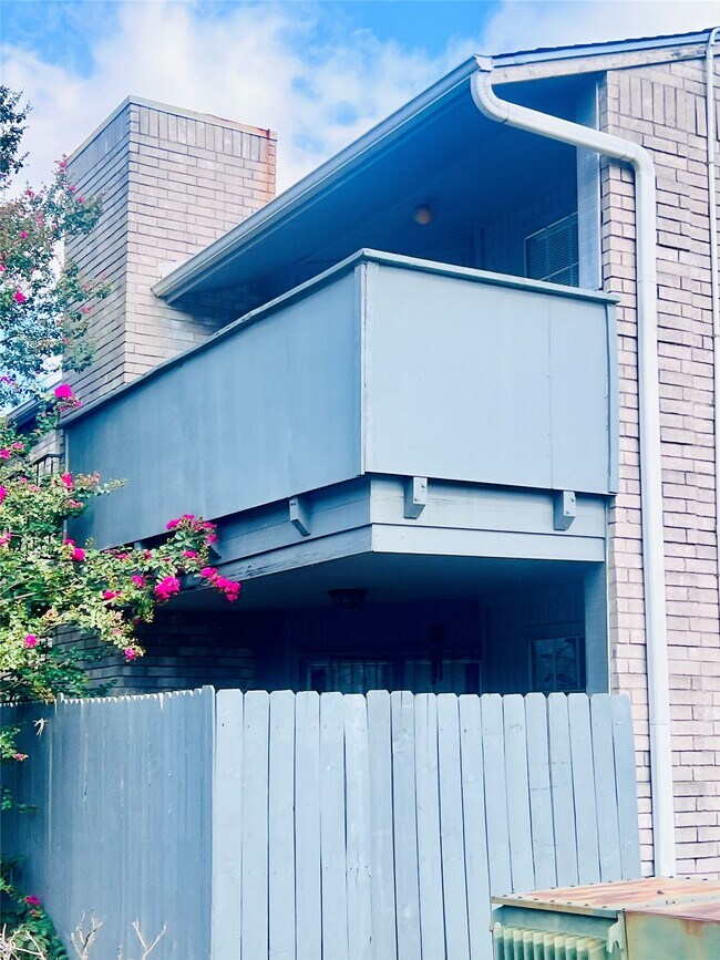 Foto del edificio - 9797 Leawood Blvd