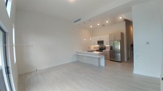 Foto del edificio - 813 NW 45th Terrace