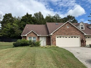 Building Photo - 720 Landing Ln