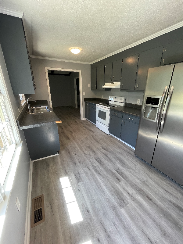 Building Photo - 504 Bonanza Cir