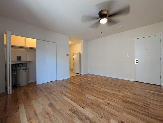 Foto del edificio - 815 W Cornelia Ave