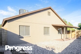 Building Photo - 5089 W Saragosa St