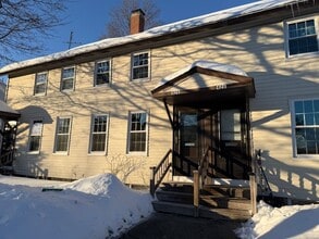 Building Photo - 428 Main St