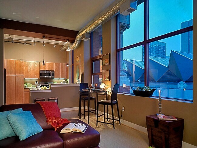 Foto del edificio - 22 S Howard St