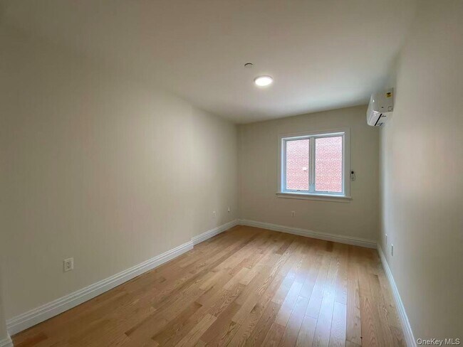 Foto del edificio - 140-05 32nd Ave