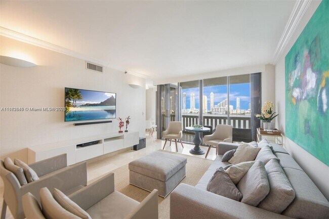 Foto del edificio - 3000 E Island Blvd
