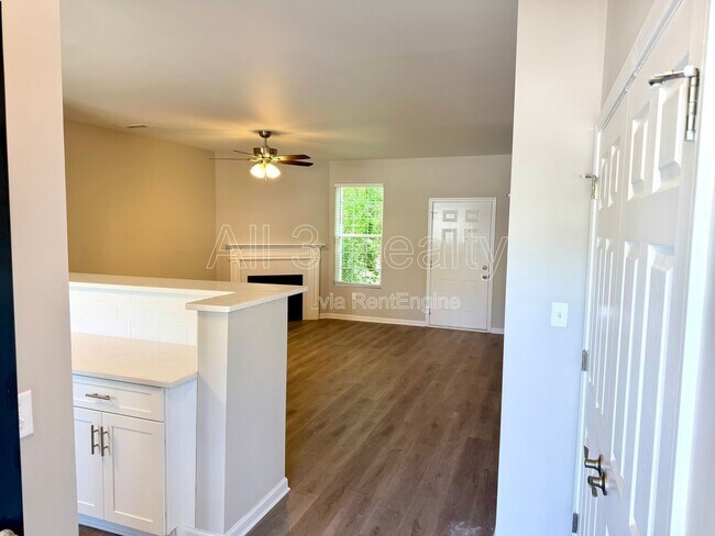 Foto del edificio - 6108 Camden Forrest Cove
