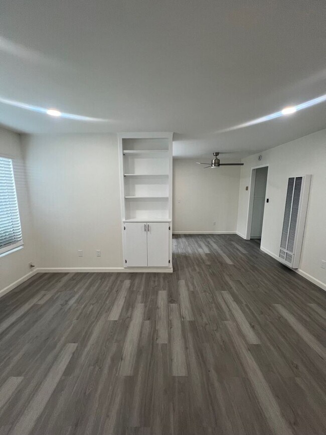 Foto del edificio - Great 1 bed in great area