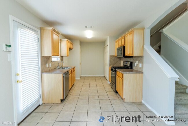 Building Photo - 3 br, 3 bath House - 600 N Cascades Ave, P...