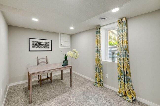Foto del edificio - 4635 Sheridan Ave N