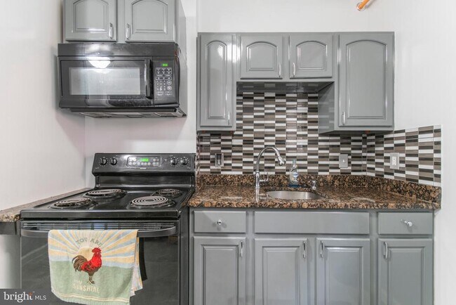 Foto del edificio - 507-9 W Girard Ave