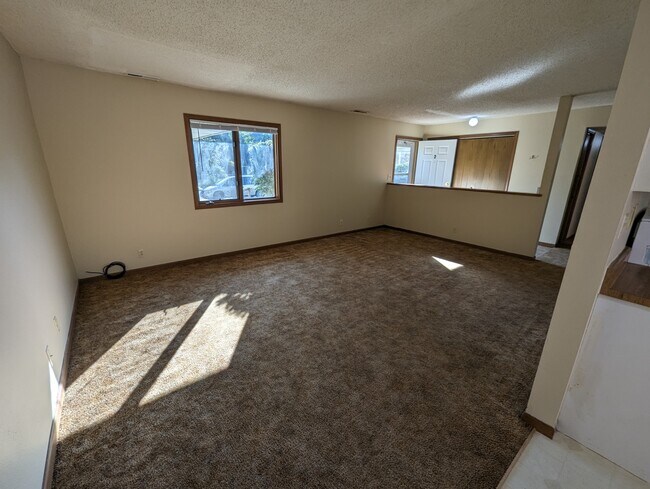 Building Photo - 4945 Walker Ave