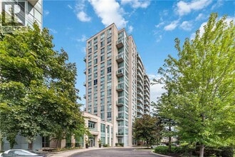 Building Photo - 2565 Erin Centre Blvd