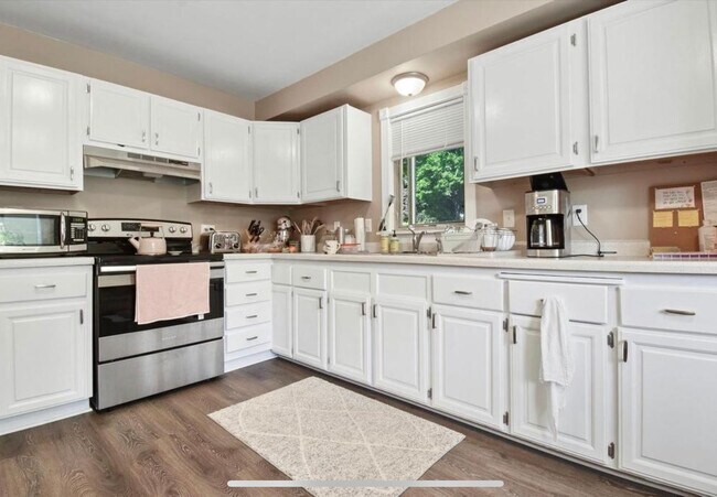 Upper Kitchen - 8903 W Burleigh St