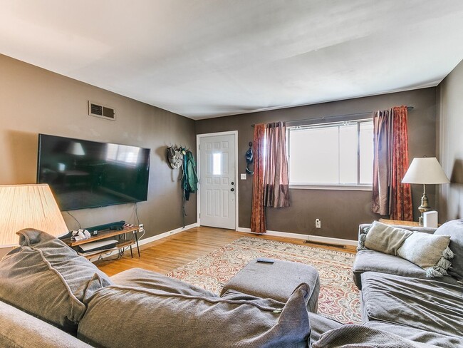 Foto del edificio - Charming 3-Bedroom Home in Convenient Tulsa Location