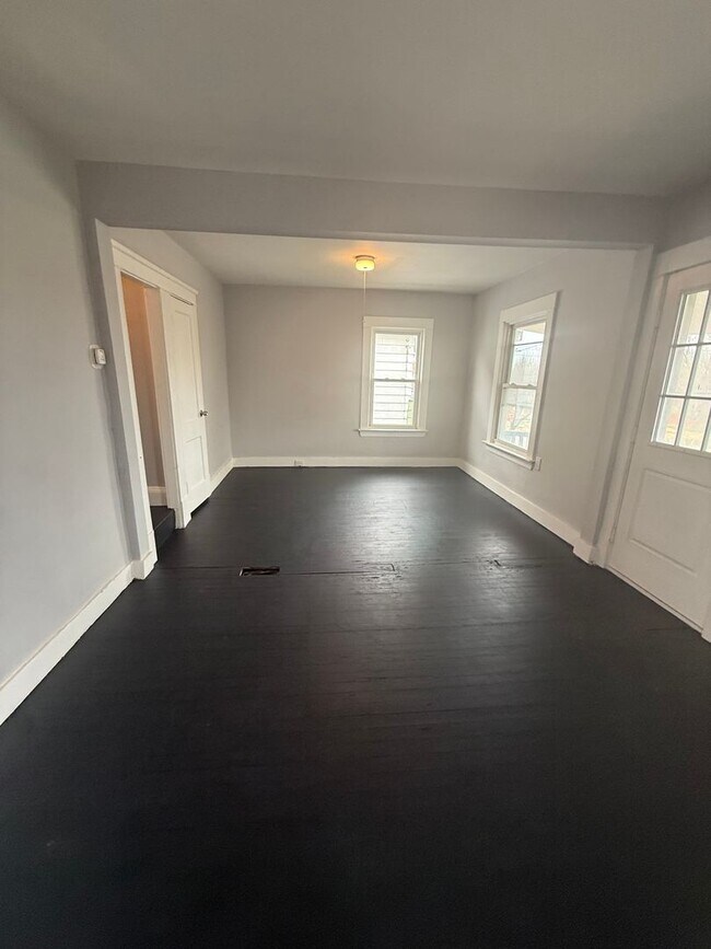 Foto del edificio - 15718 Holmes Ave