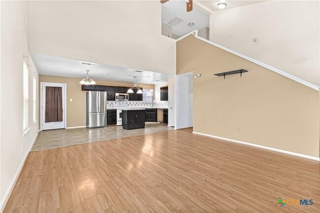 Foto del edificio - 1112 Katelyn Cir