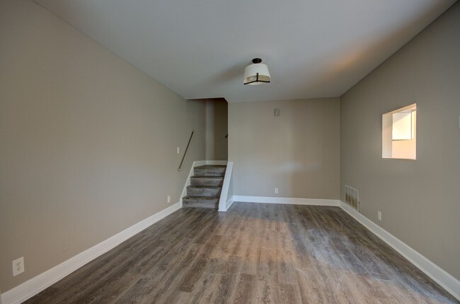 Foto del edificio - 2 bd townhome Crest Hill