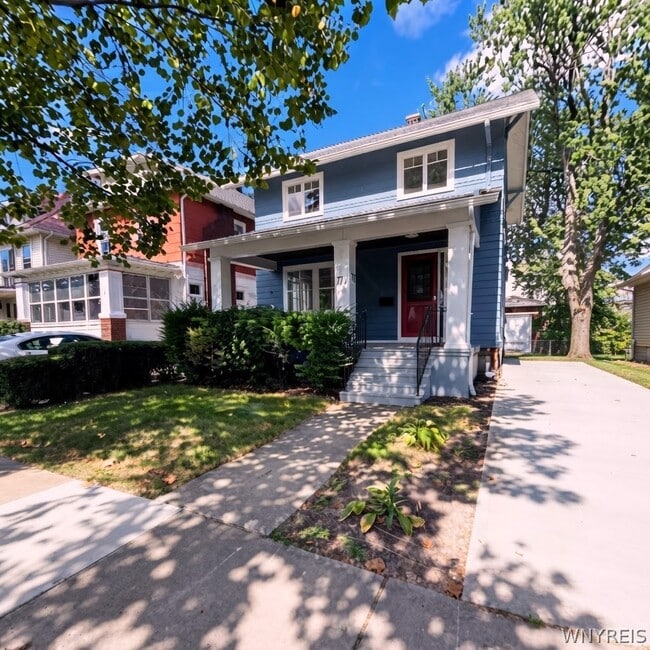 Foto del edificio - 75 W Hazeltine Ave