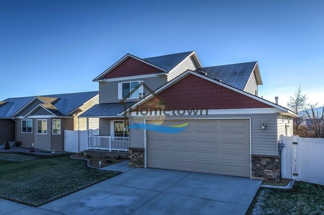 Building Photo - Spacious 4 bed 2.5 bath Home in Post Falls!