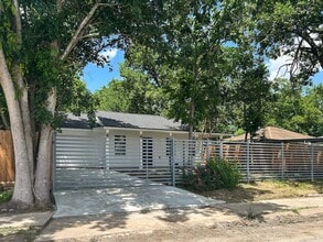 Building Photo - 4805 Southwind St