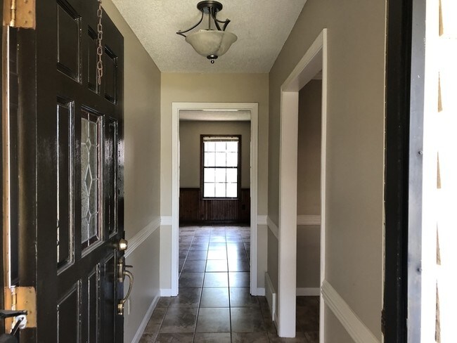 Foto del edificio - 3 Bedroom 2 Bathroom Family Home.