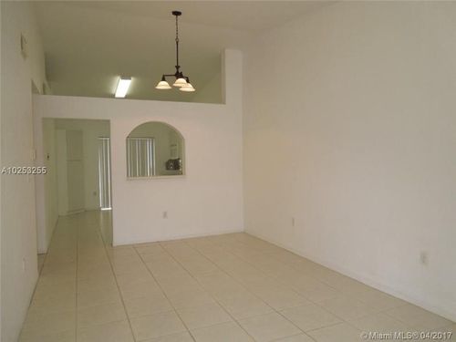 Foto del edificio - 6972 NW 179th St