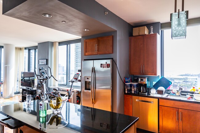 Livingroom/Kitchen - 389 Washington St