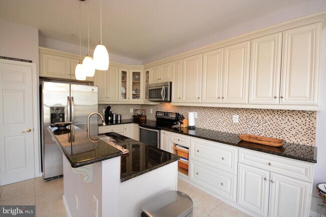 Foto del edificio - 2615 Island Grove Blvd