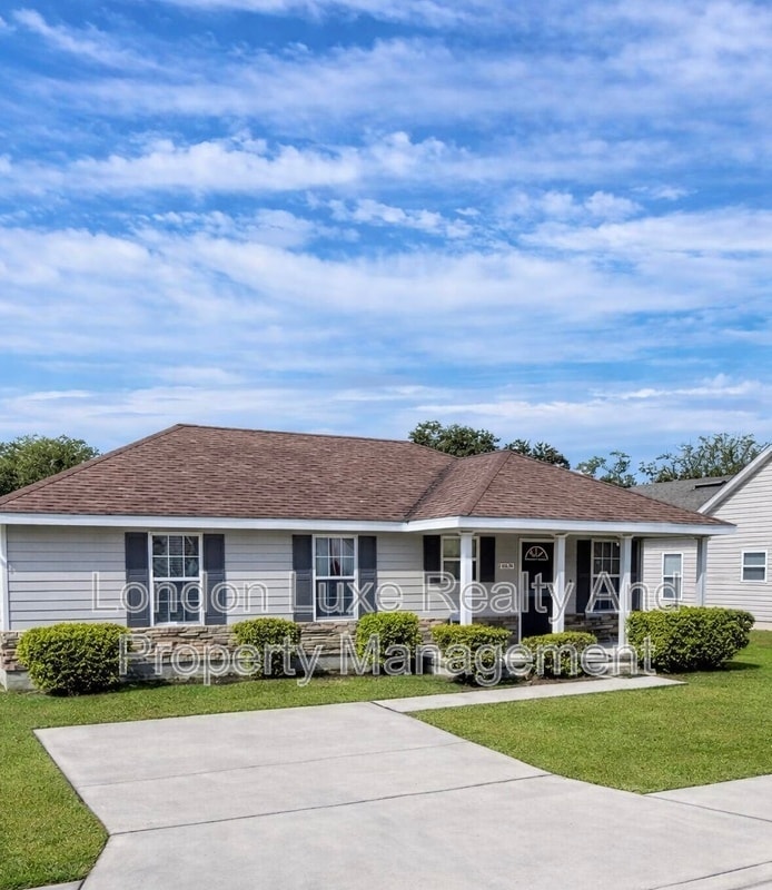 Foto del edificio - 3674 Honeydew Ln