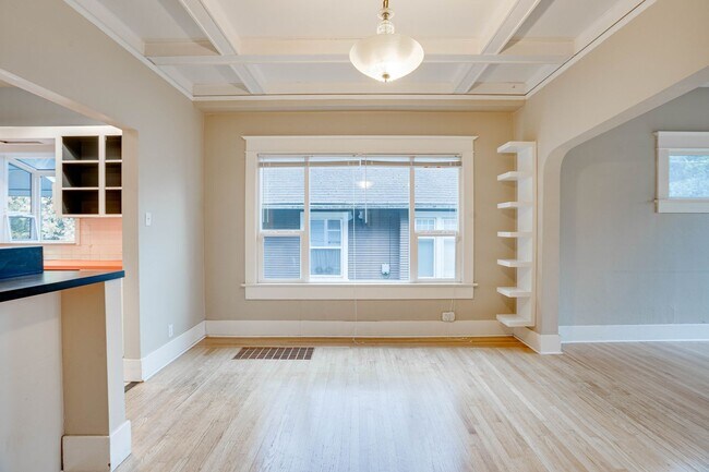 Foto del edificio - Great Location! 3bd/2bth North Ballard Home, $4,000/mo.