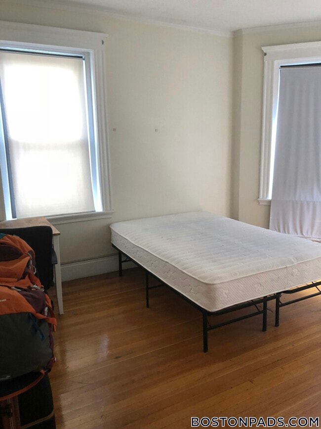 Building Photo - 17-19-19 Washington St S