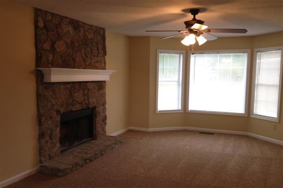 Building Photo - 236 Hampton Dr