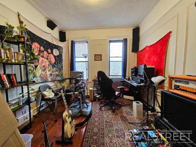 Foto del edificio - 2 bedroom in BROOKLYN NY 11203