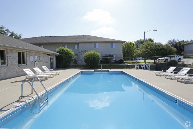 Vernon Les By Sami Apartments Normal Il Pool Vernon Les By Sami