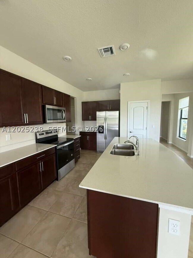 Foto del edificio - 2163 Appleton Cir S