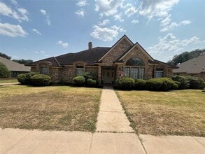 Building Photo - 1712 Hampton Ct
