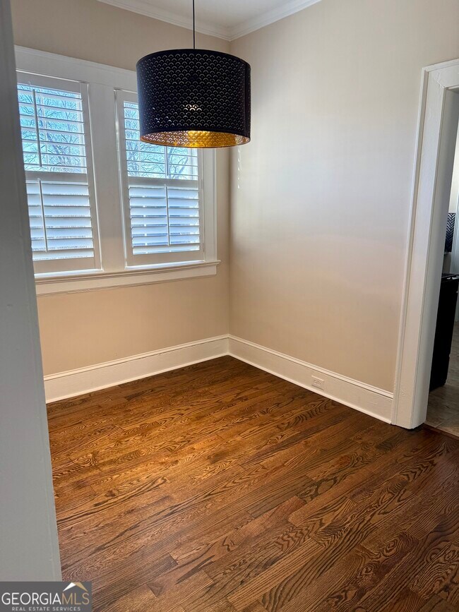 Building Photo - 494 Parkway Dr NE