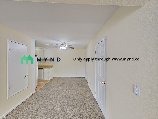 Foto del edificio - 2 br, 2 bath  - 5050 Valley Crest Dr Apt 67