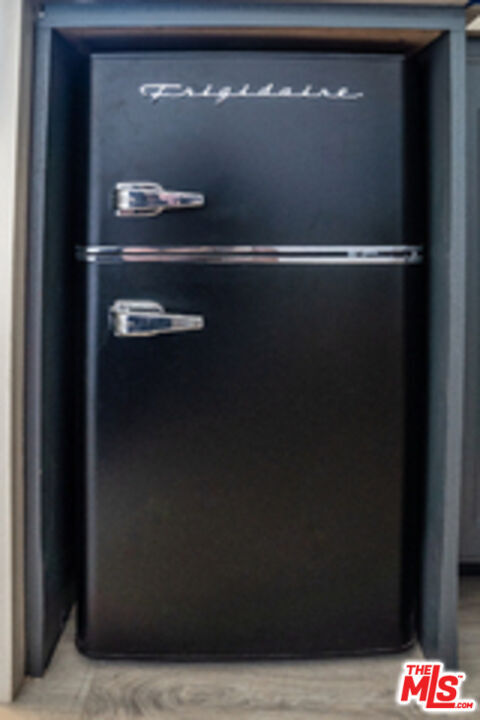 Foto del edificio - 914 N Fairfax Ave