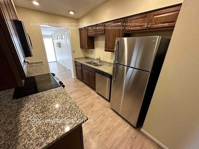 Foto del edificio - 1632 E Broadmor Dr