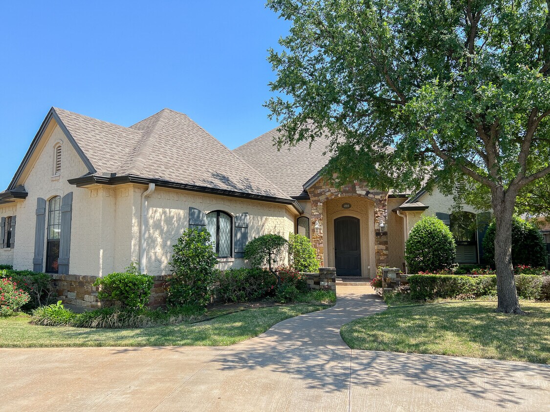 Foto principal - 4919 Quail Springs Dr