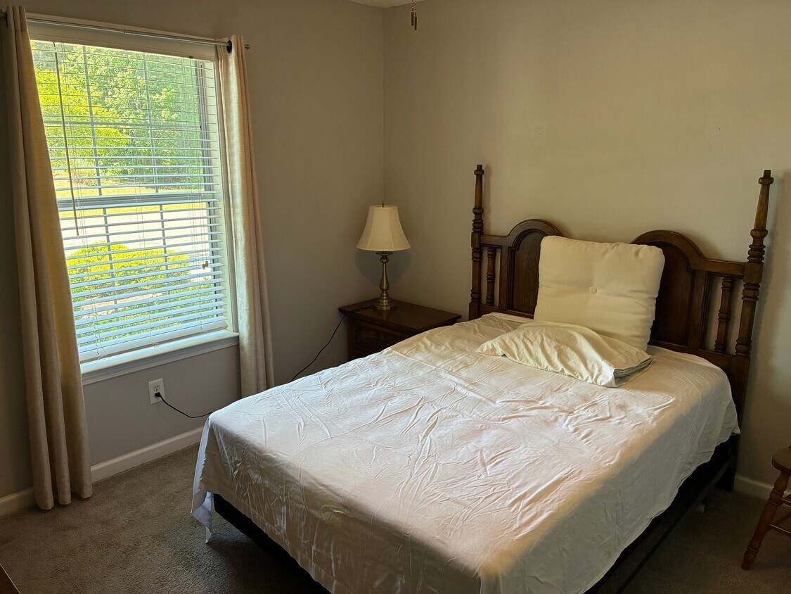 Foto del edificio - 2 Guilford Green Ct