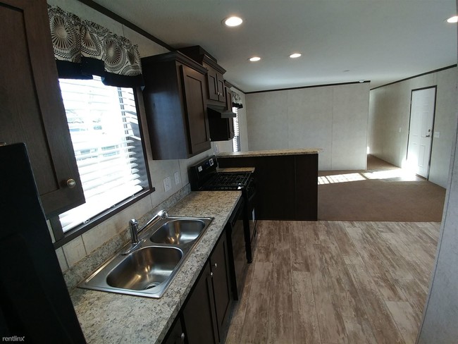 Building Photo - 3 br, 2 bath Mobile Home - 120 Big Chief Dr