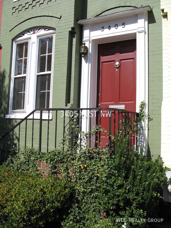 Building Photo - 3405 Q St NW