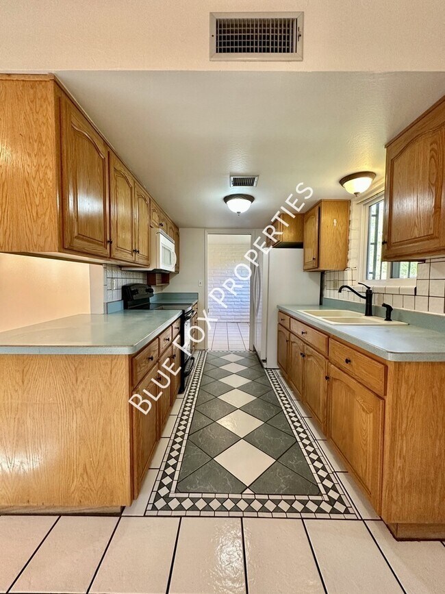 Foto del edificio - 8825 E Old Spanish Trail