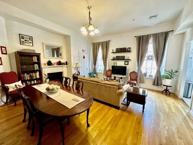 Primary Photo - 34 Mount Vernon St