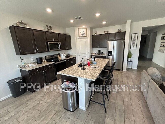 Building Photo - 17974 Avenida del Sol W