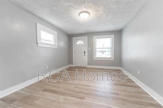 Building Photo - 1425 N Olney St