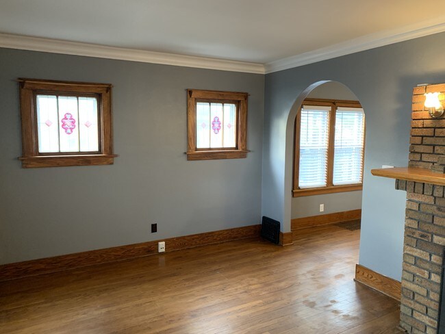 Building Photo - 1014 Sparrow Ave